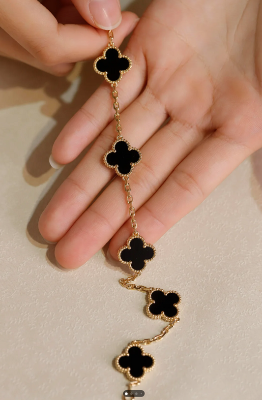 Black 5 Clover Bracelet Luxury look