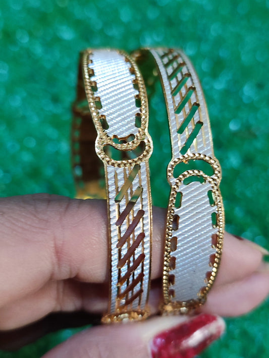 Beautiful bangals Gold polish silver touch size 2.6 & 2.8