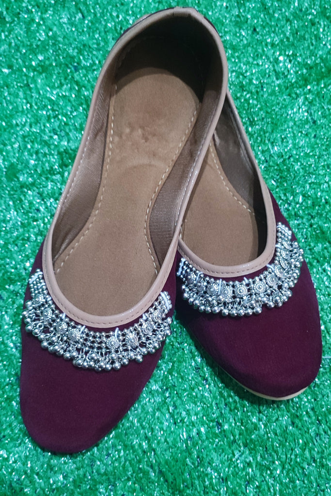 Payal style Punjabi jutti mehroon colour