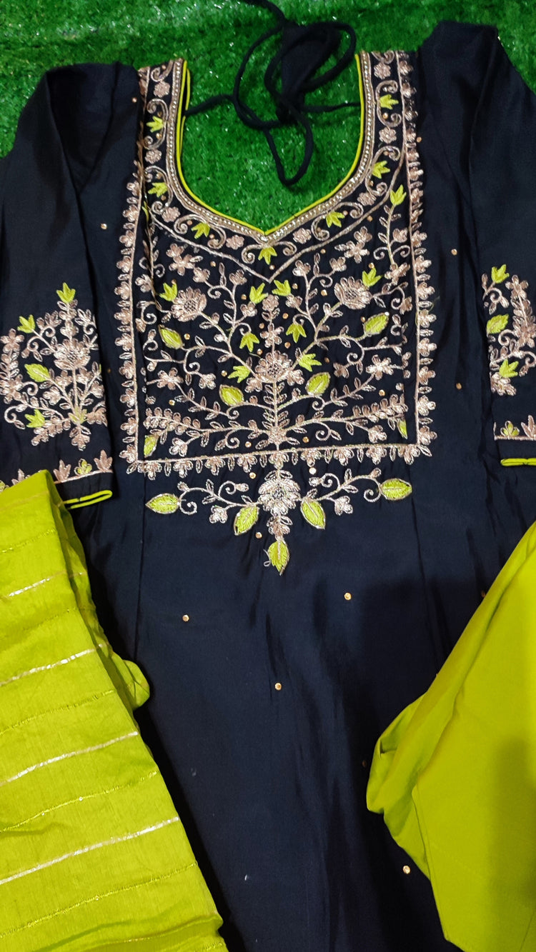 Masleen silk suit neckwork,baju work, & salwar muri work size 40(L)