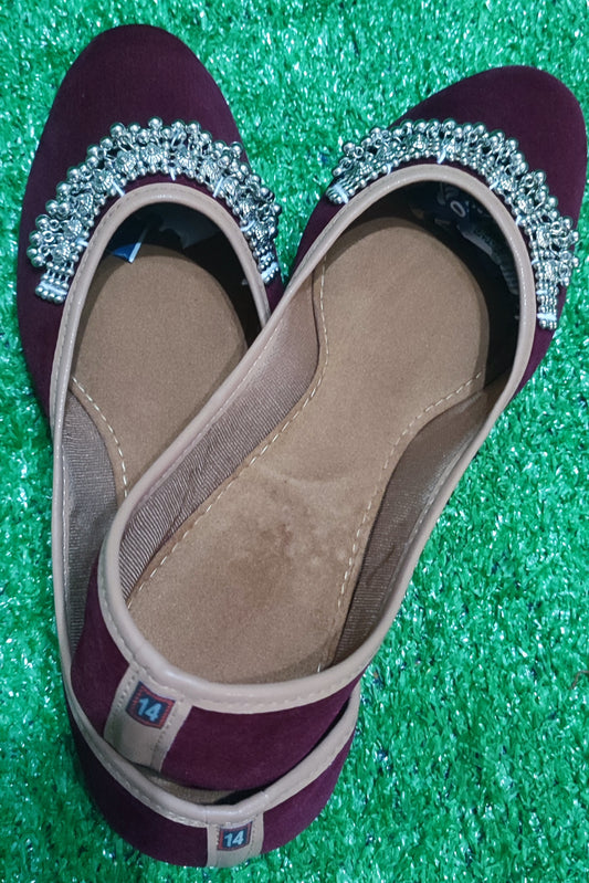 Payal style Punjabi jutti mehroon colour